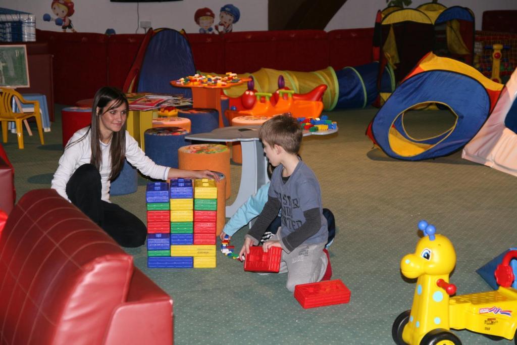 Hotel Angella Копаоник Екстериор снимка